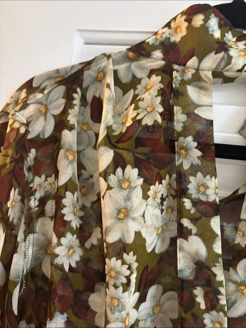 Zara Olive and Cream Floral Cropped Blouse